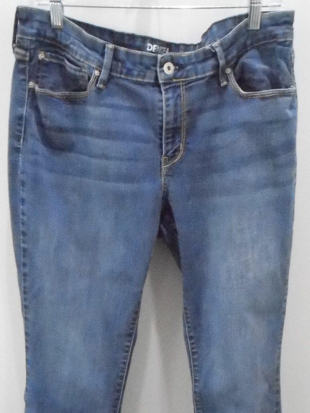 Levi's Denizen Women's Modern Slim Cuffed Med Wash Mid Rise Blue Jeans Size-18